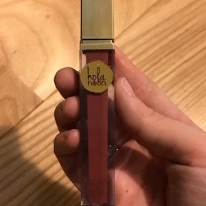 Hola Neon Liquid Velvet Lipstick